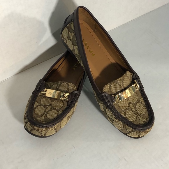 Coach Shoes - Coach Women’s Olive Signature C Loafer Size 6.5